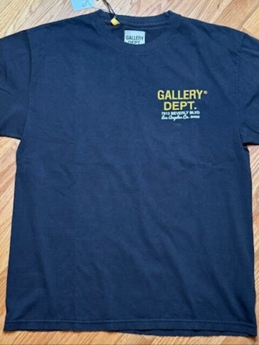 Gallery Dept. Drive Thru Boxy Fit T Size Small NWT